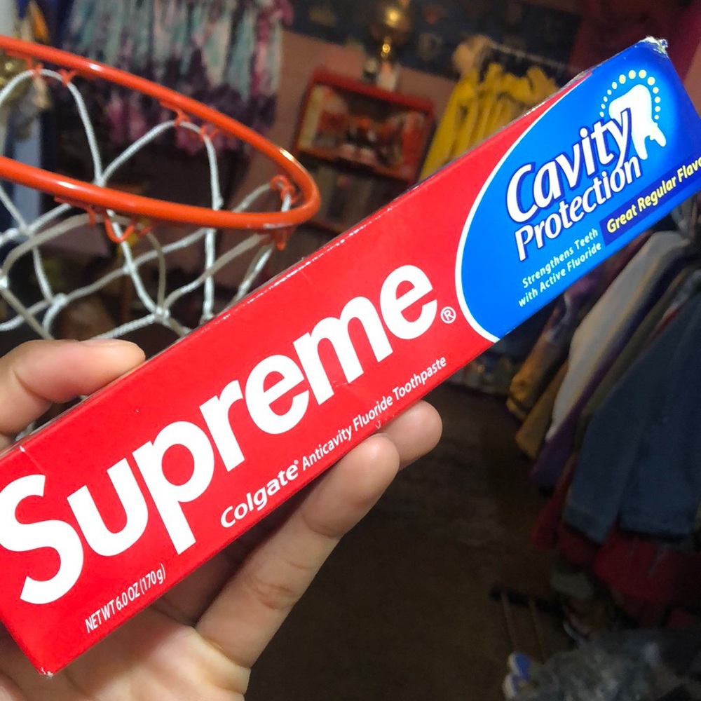 Supreme Colgate.